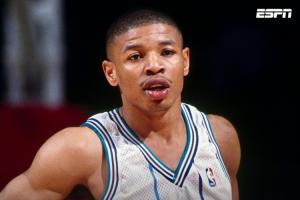 1米6&NBA历史最矮球员！黄蜂将于明年2月12日退役博格斯的1号球衣